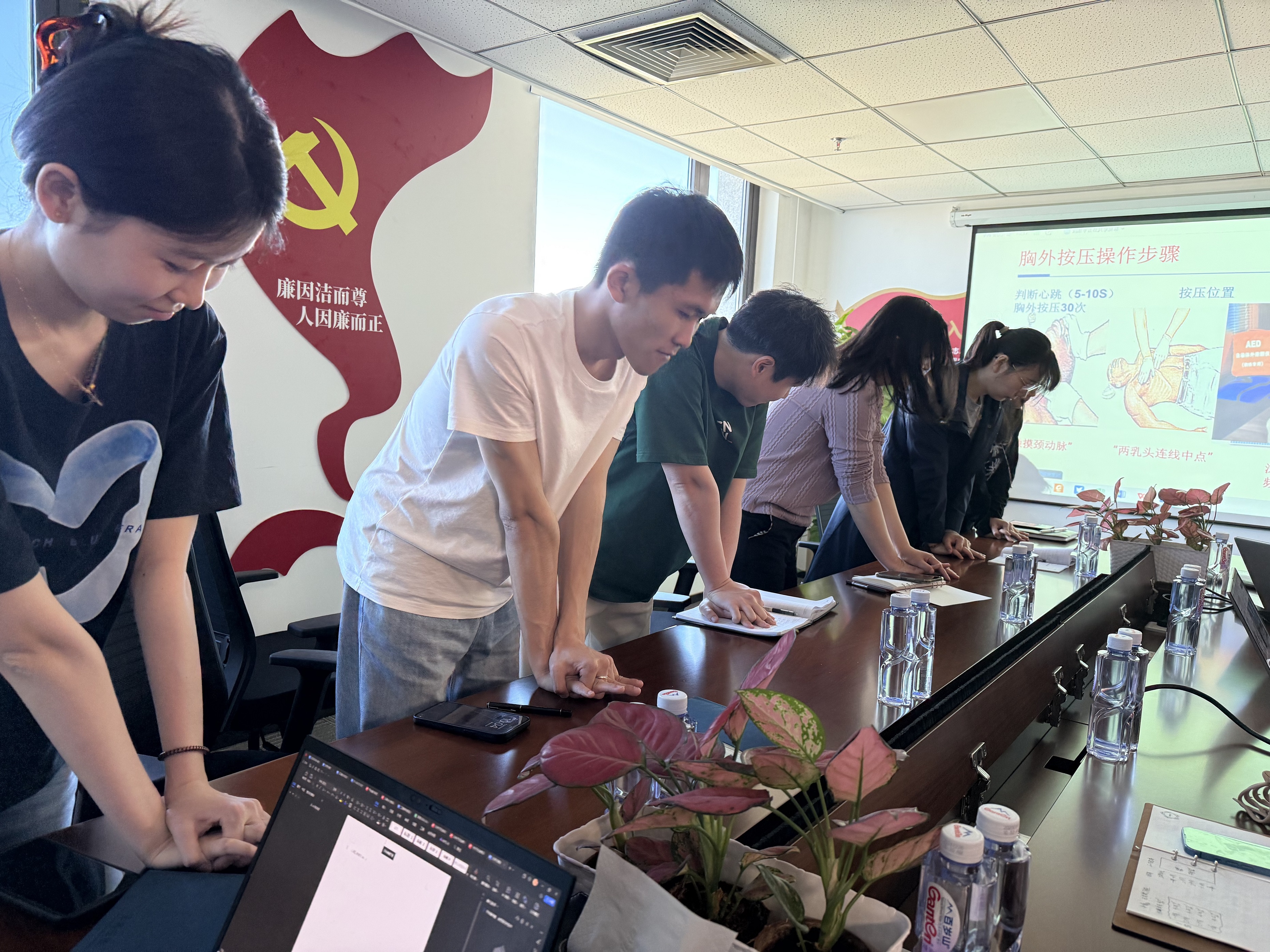 调整配图.jpg